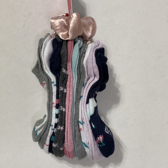 Vince Camuto 10 Pairs Girls Socks + Bonus Hair Tie - Picture 5 of 9
